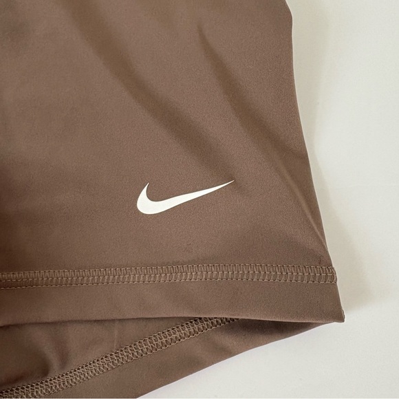 Nike Pro Dri-FIT Brown Shorts - Picture 4 of 7